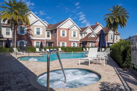 Adosado en venta en Kissimmee, Florida, 5 dormitorios, 201.51 m2 № 2149147 - foto 2