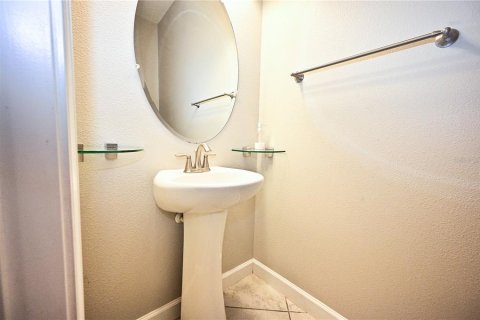 Снять в аренду таунхаус в Уэсли-Чепел, Флорида 3 комнаты, 215.44м2, № 1856627 - фото 18