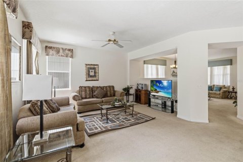 Villa ou maison à vendre à Davenport, Floride: 4 chambres, 248.23 m2 № 2120736 - photo 8