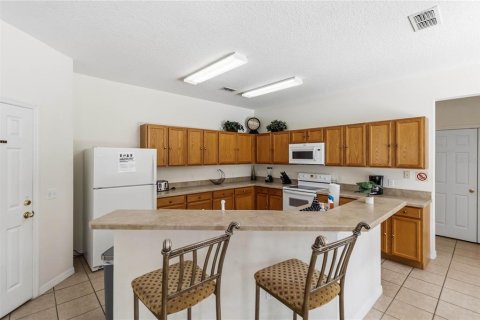 Villa ou maison à vendre à Davenport, Floride: 4 chambres, 248.23 m2 № 2120736 - photo 10