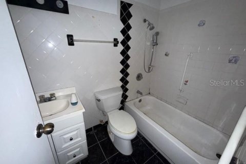 Villa ou maison à vendre à Homosassa, Floride: 4 chambres, 107.02 m2 № 2209700 - photo 14