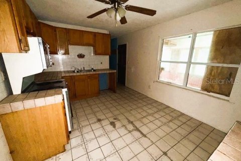 Villa ou maison à vendre à Homosassa, Floride: 4 chambres, 107.02 m2 № 2209700 - photo 6