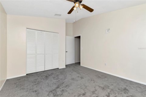 House in Riverview, Florida 6 bedrooms, 260.68 sq.m. № 1622655 - photo 30
