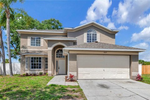 House in Riverview, Florida 6 bedrooms, 260.68 sq.m. № 1622655 - photo 1