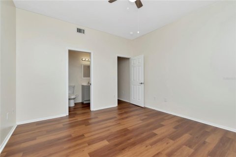 House in Riverview, Florida 6 bedrooms, 260.68 sq.m. № 1622655 - photo 18