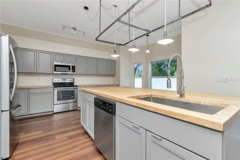 House in Riverview, Florida 6 bedrooms, 260.68 sq.m. № 1622655 - photo 14