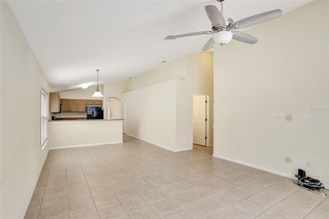 Casa en venta en Davenport, Florida, 4 dormitorios, 202.53 m2 № 2102688 - foto 11