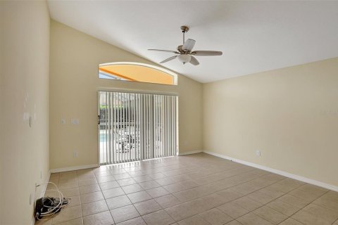 Casa en venta en Davenport, Florida, 4 dormitorios, 202.53 m2 № 2102688 - foto 19