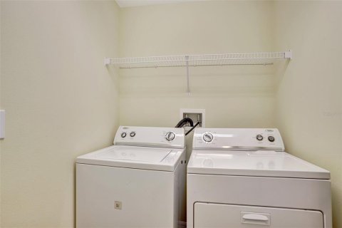 Casa en venta en Davenport, Florida, 4 dormitorios, 202.53 m2 № 2102688 - foto 21