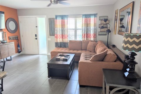 House in Seminole, Florida 3 bedrooms, 101.17 sq.m. № 1880936 - photo 3