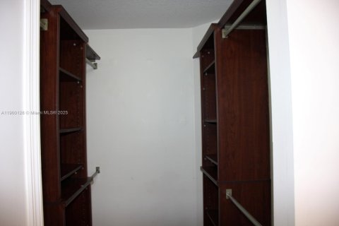Casa en alquiler en Weston, Florida, 3 dormitorios, 132.29 m2 № 1952052 - foto 30