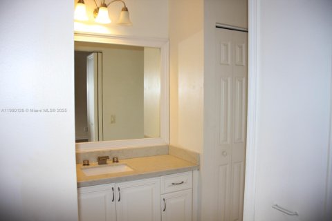 Casa en alquiler en Weston, Florida, 3 dormitorios, 132.29 m2 № 1952052 - foto 19