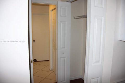 Casa en alquiler en Weston, Florida, 3 dormitorios, 132.29 m2 № 1952052 - foto 26