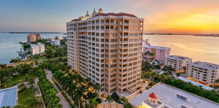 Condominio en Sarasota, Florida, 4 dormitorios  № 1583761