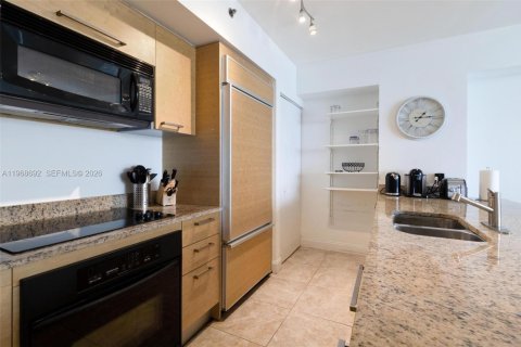 Condo in Hallandale Beach, Florida, 1 bedroom  № 2052849 - photo 8