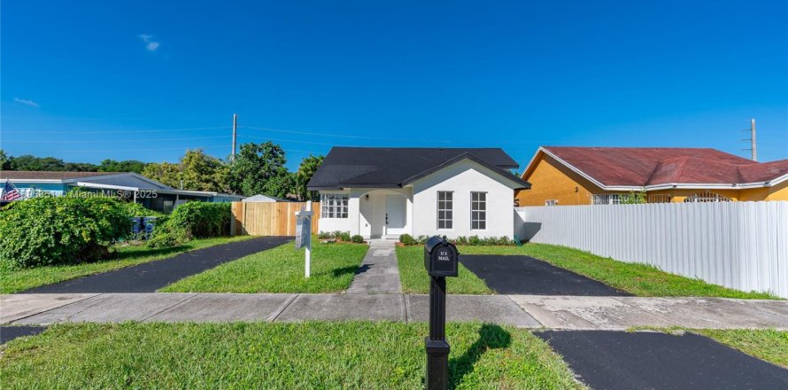 Villa ou maison à Homestead, Floride 3 chambres, 126.9 m2 № 1947722