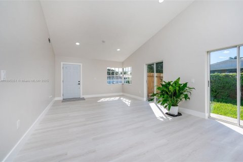 Villa ou maison à vendre à Homestead, Floride: 3 chambres, 126.9 m2 № 1947722 - photo 10
