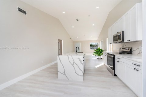 Villa ou maison à vendre à Homestead, Floride: 3 chambres, 126.9 m2 № 1947722 - photo 3