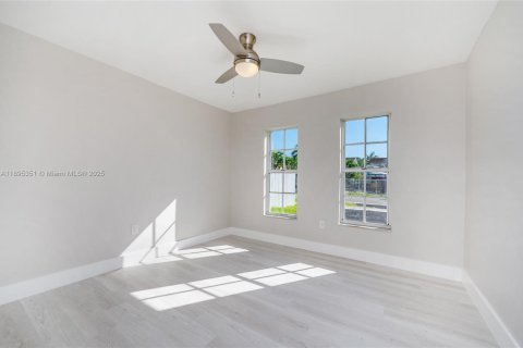 Villa ou maison à vendre à Homestead, Floride: 3 chambres, 126.9 m2 № 1947722 - photo 17