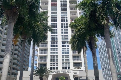 Condominio en venta en Miami Beach, Florida, 2 dormitorios, 87.33 m2 № 1881892 - foto 22