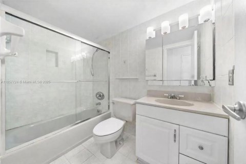 Condominio en venta en Miami Beach, Florida, 2 dormitorios, 87.33 m2 № 1881892 - foto 14