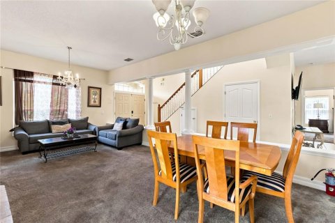Villa ou maison à vendre à Davenport, Floride: 5 chambres, 281.68 m2 № 2308108 - photo 3