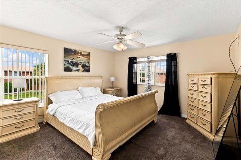 Villa ou maison à vendre à Davenport, Floride: 5 chambres, 281.68 m2 № 2308108 - photo 22