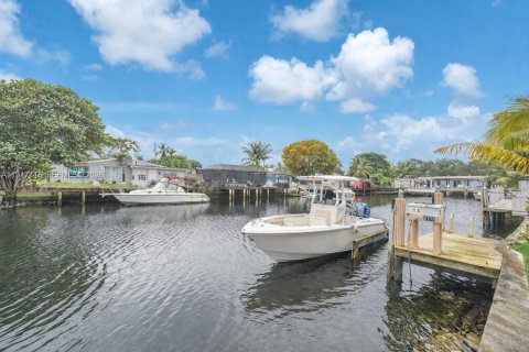 Villa ou maison à vendre à Hollywood, Floride: 3 chambres, 101.08 m2 № 2003380 - photo 2
