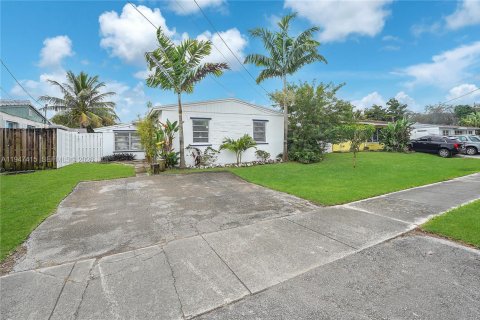 Villa ou maison à vendre à Hollywood, Floride: 3 chambres, 101.08 m2 № 2003380 - photo 9