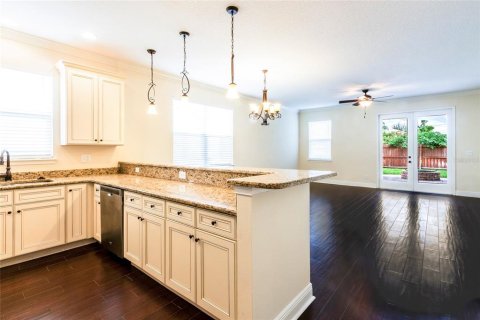 Apartment in SOUTHERN PINES in Orlando, Florida 3 bedrooms, 161.84 sq.m. № 1911889 - photo 5