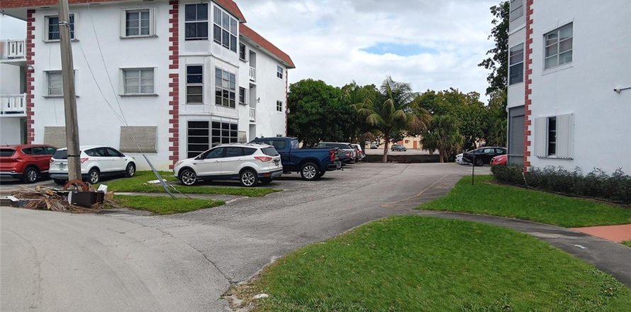 Condo à Lauderhill, Floride, 2 chambres  № 2084561