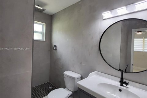 House in Miami, Florida 1 bedroom, 166.3 sq.m. № 2003309 - photo 7