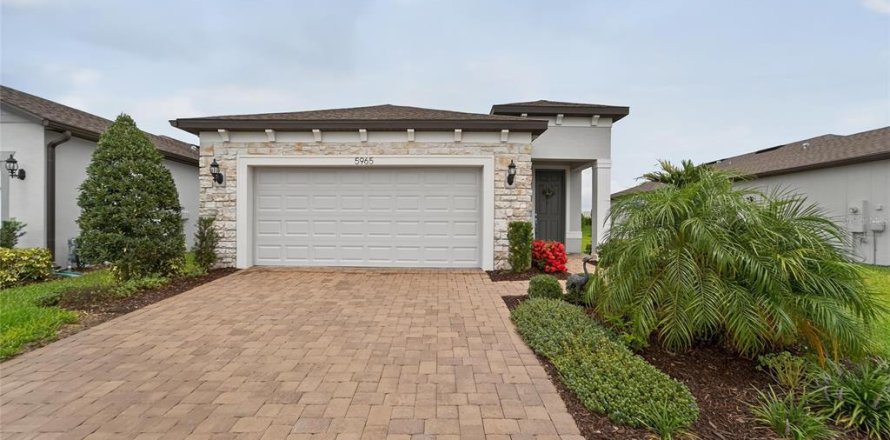 Casa en Land O' Lakes, Florida 3 dormitorios, 152.36 m2 № 1816302