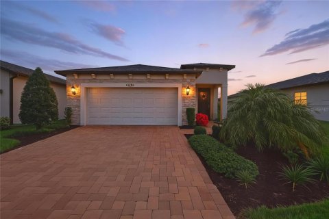 Casa en venta en Land O' Lakes, Florida, 3 dormitorios, 152.36 m2 № 1816302 - foto 2