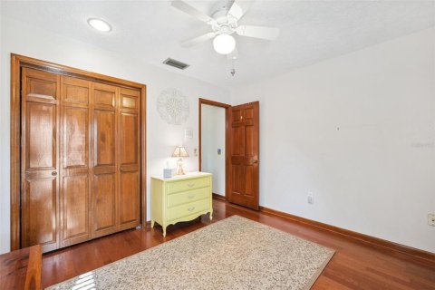 House in Tampa, Florida 4 bedrooms, 217.39 sq.m. № 1653718 - photo 29