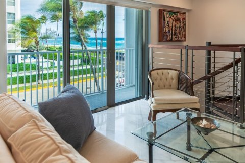 Condo in Palm Beach, Florida, 3 bedrooms  № 2400008 - photo 3