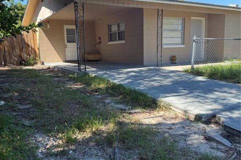 Villa ou maison à louer à Winter Haven, Floride: 3 chambres, 100.06 m2 № 2388332 - photo 2