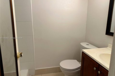 Condominio en venta en Miramar, Florida, 2 dormitorios, 76.18 m2 № 2000612 - foto 8