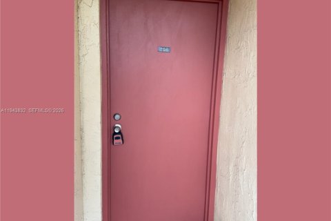 Condominio en venta en Miramar, Florida, 2 dormitorios, 76.18 m2 № 2000612 - foto 3