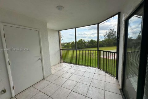 Condominio en venta en Miramar, Florida, 2 dormitorios, 76.18 m2 № 2000612 - foto 10