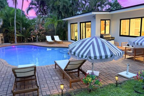 Casa en Lauderdale-by-the-Sea, Florida 4 dormitorios, 191.84 m2 № 2085087