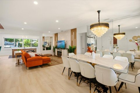 Casa en venta en Lauderdale-by-the-Sea, Florida, 4 dormitorios, 191.84 m2 № 2085087 - foto 4