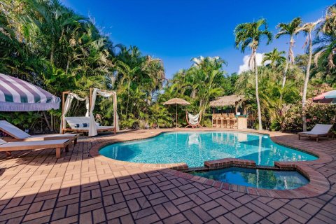 Casa en venta en Lauderdale-by-the-Sea, Florida, 4 dormitorios, 191.84 m2 № 2085087 - foto 8