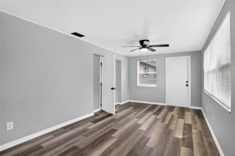 Villa ou maison à louer à Holiday, Floride: 4 chambres, 133.78 m2 № 2388160 - photo 24