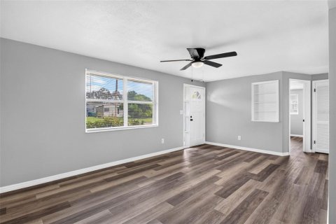Villa ou maison à louer à Holiday, Floride: 4 chambres, 133.78 m2 № 2388160 - photo 14