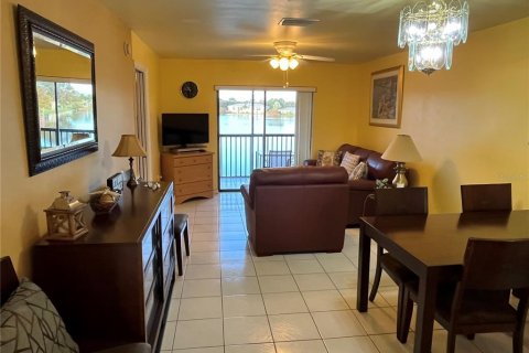 Condominio en alquiler en Punta Gorda, Florida, 2 dormitorios, 82.31 m2 № 1411508 - foto 6