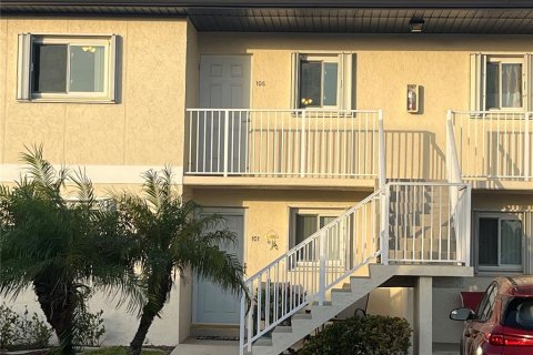 Condominio en alquiler en Punta Gorda, Florida, 2 dormitorios, 82.31 m2 № 1411508 - foto 2