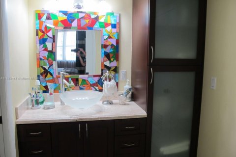 Снять в аренду кондоминиум в Халландейл-Бич, Флорида 1 спальня, 92.9м2, № 2034355 - фото 6