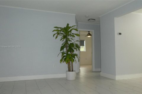 Villa ou maison à louer à Miramar, Floride: 3 chambres, 102.19 m2 № 1862154 - photo 10