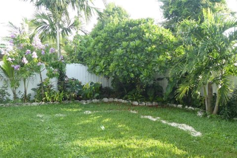 Villa ou maison à louer à Miramar, Floride: 3 chambres, 102.19 m2 № 1862154 - photo 13